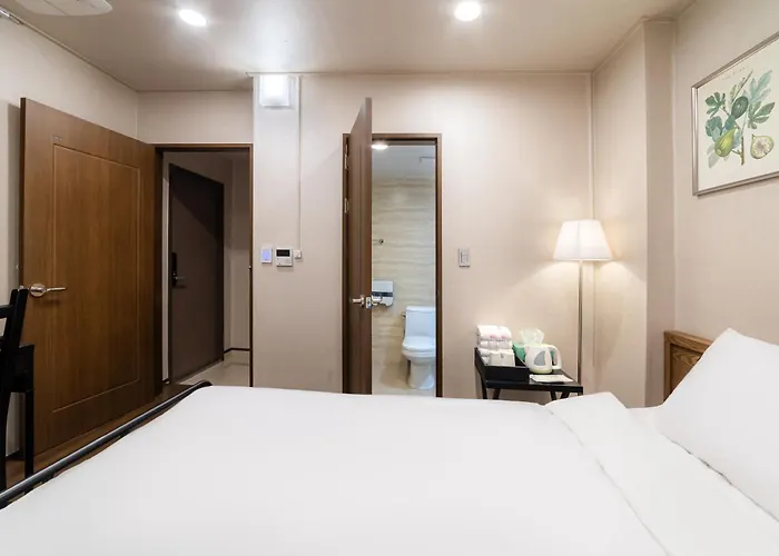 Soosong Gwanghwamun Myeongdon G 3* Seoul